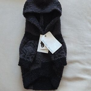 BAREFOOT DREAMS Cozy Black Hooded Pet Sweater with Hood
